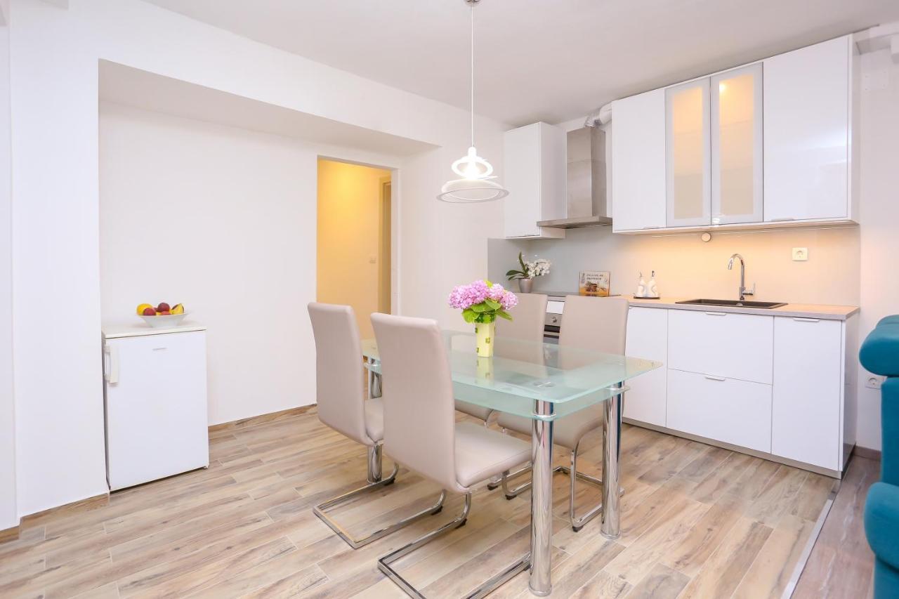 Apartment Dvor سبليت المظهر الخارجي الصورة
